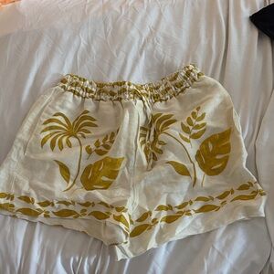 Zara High Waist Floral Print Shorts in Cream and Gold